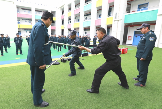 宝丰镇教育系统：安保人员集中“充电”   筑牢校园安全防线