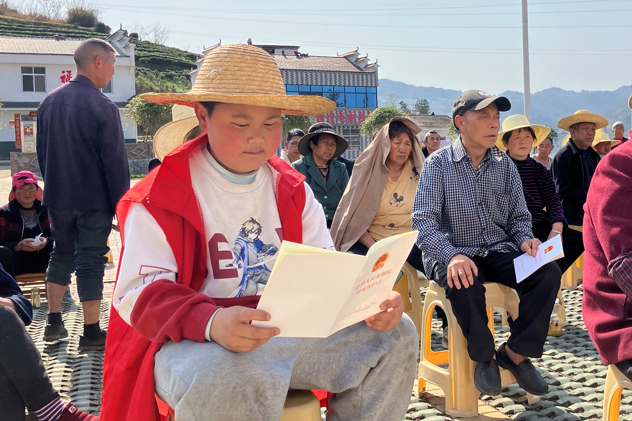 圣水湖管理局開展“世界水日”保水護(hù)水活動(dòng)