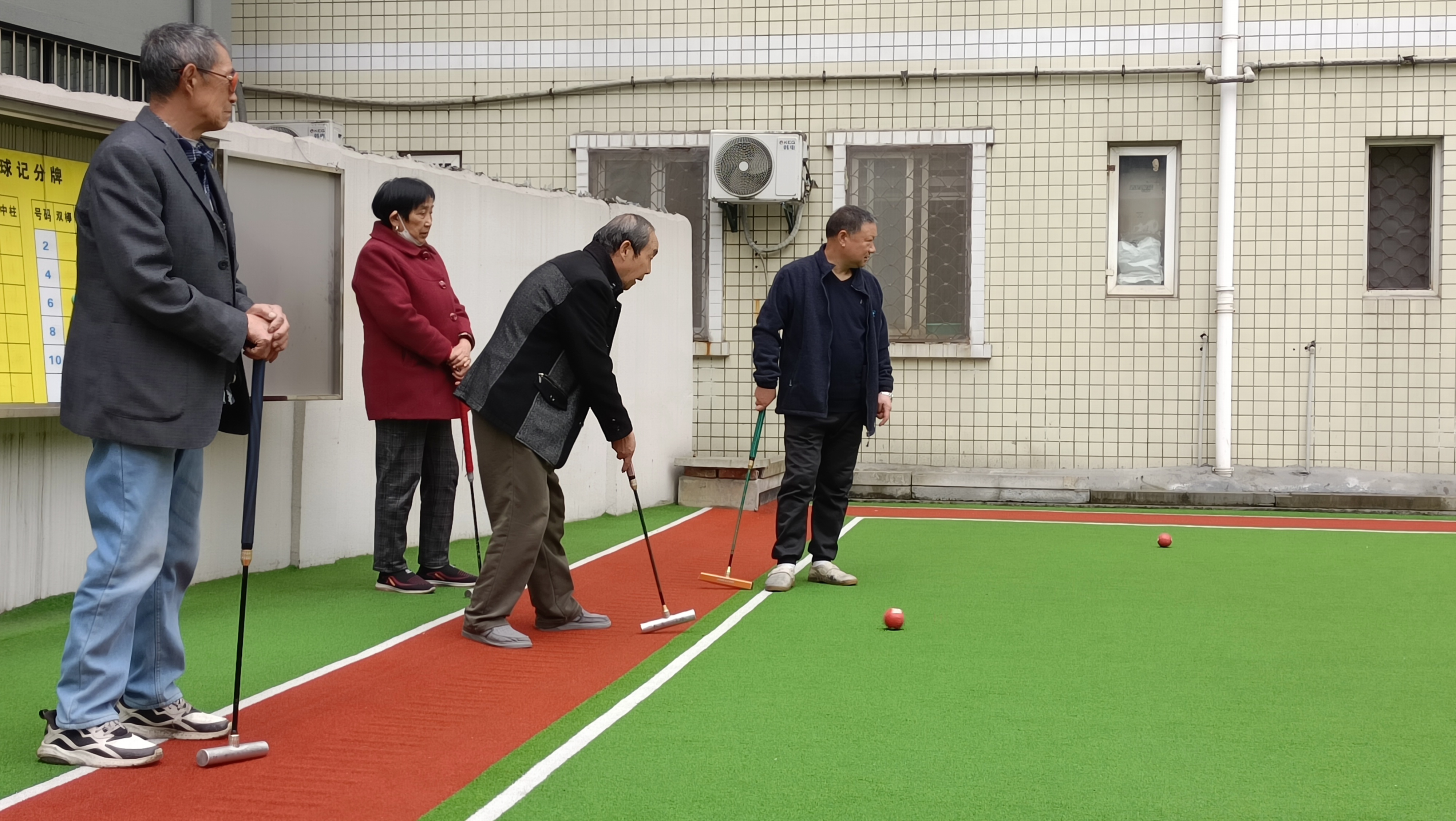 竹山县中老年人门球队员积极备战省锦标赛