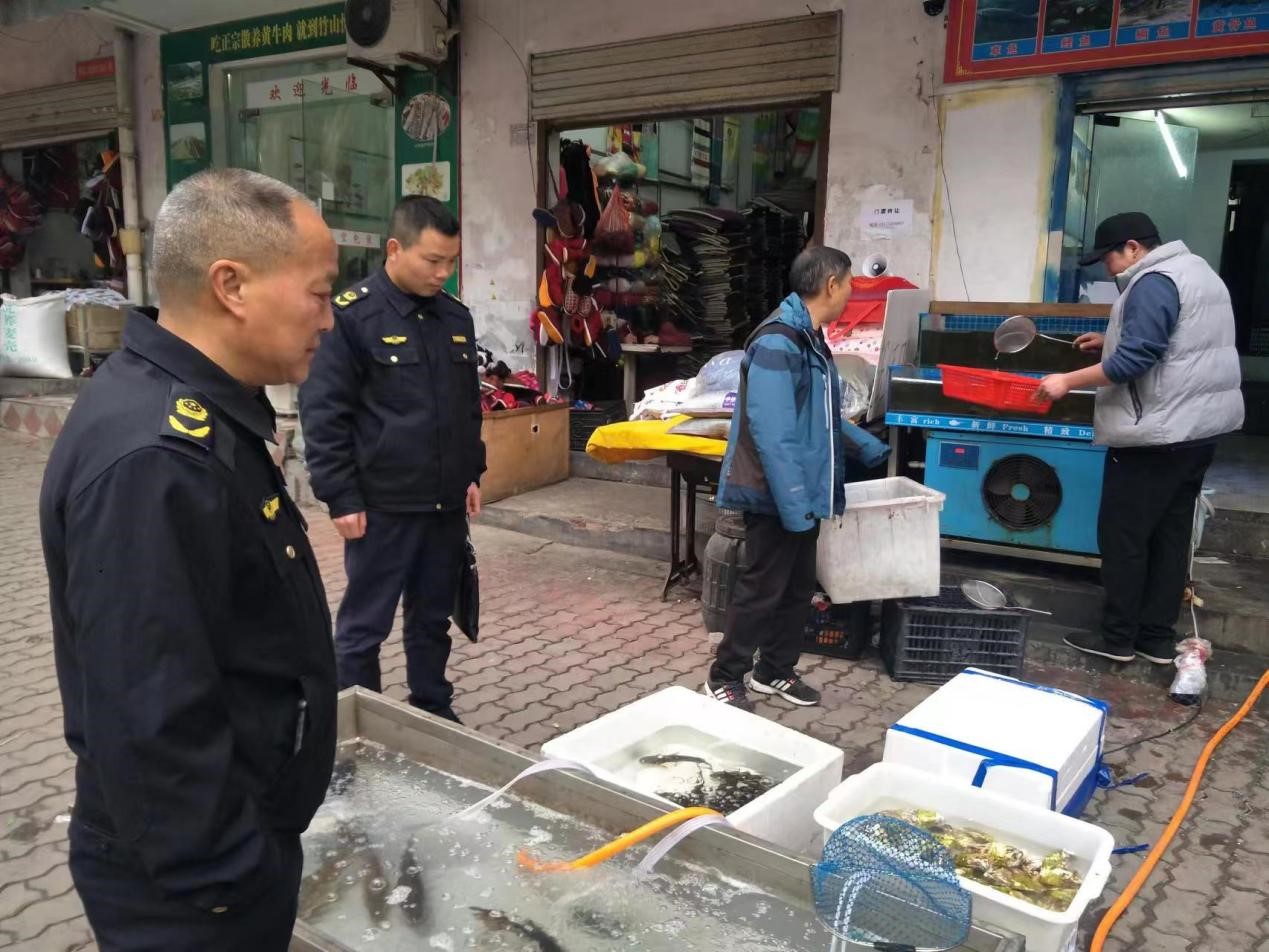 县市场监管局开展“长江禁捕 打非断链”整治行动