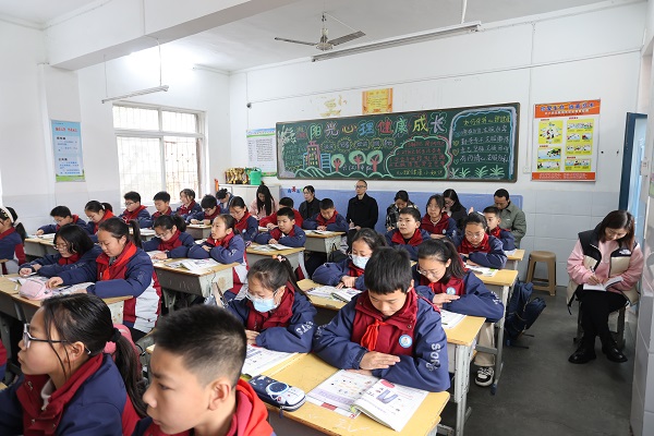 县第二实验小学：教学视导进课堂 精准施策促提升