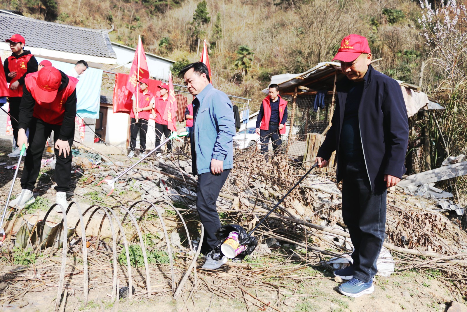 深河乡：校社携手 干群同心 共建共治