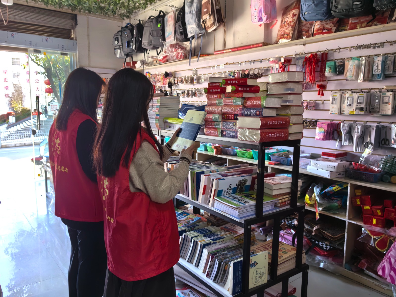 官渡镇：“扫黄打非”扬正气