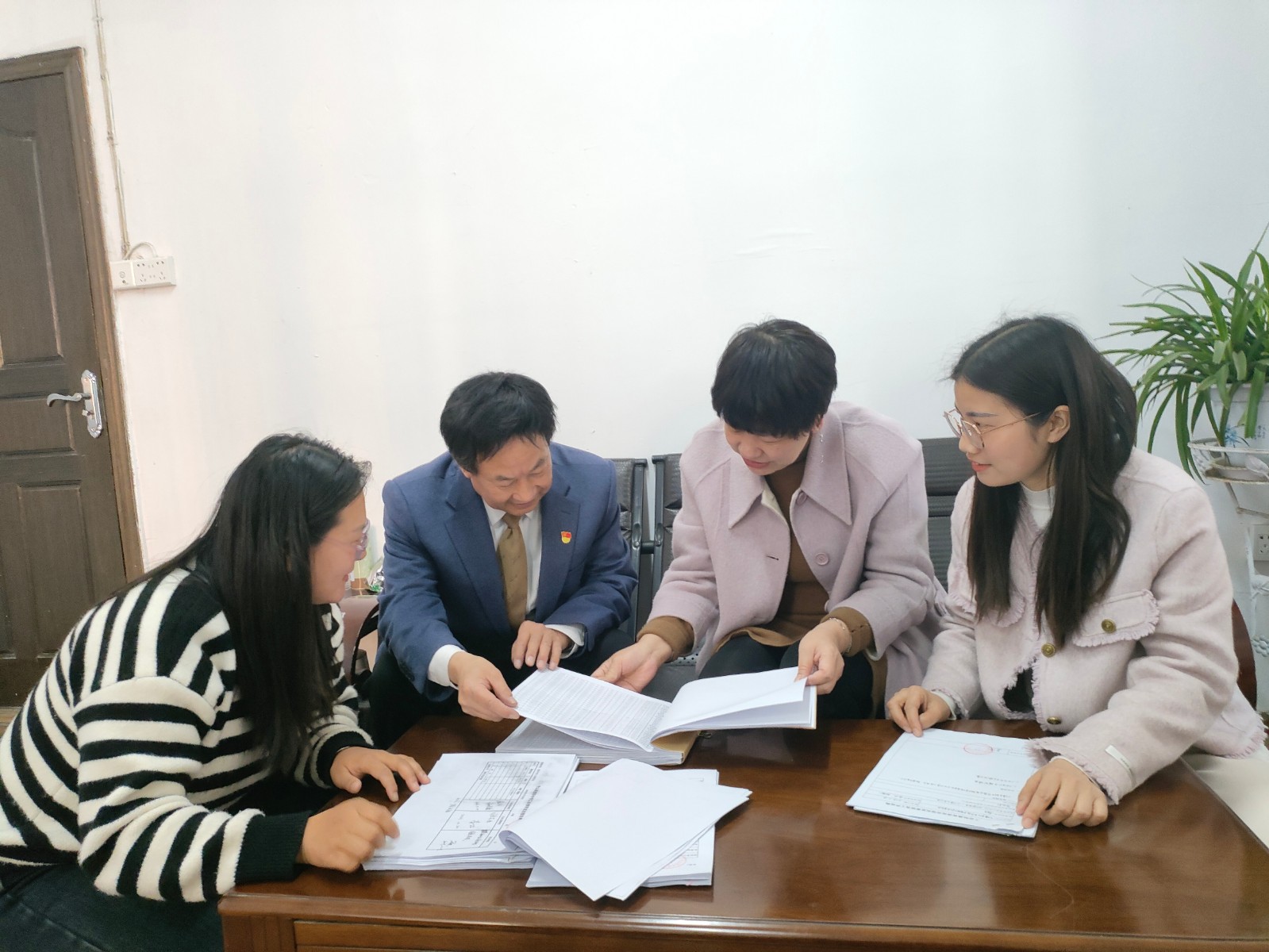 县总工会推进经审工作走深走实