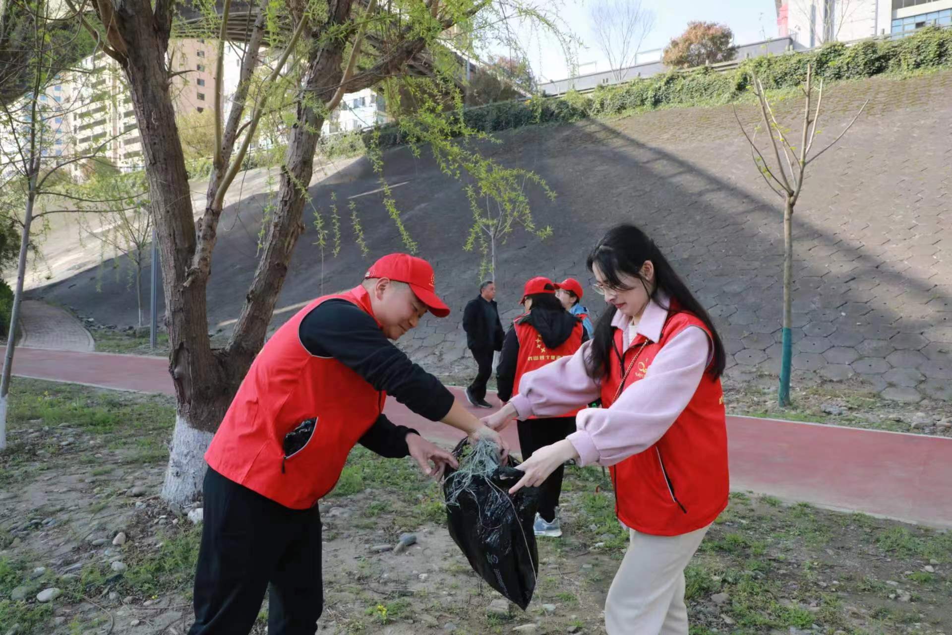 縣財政局：沿河巡護  守水治水