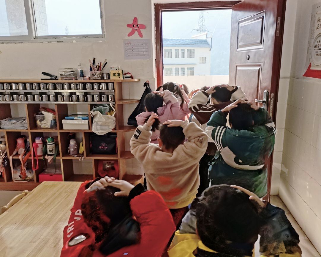 柳林乡中心幼儿园开展安全教育周主题教育活动