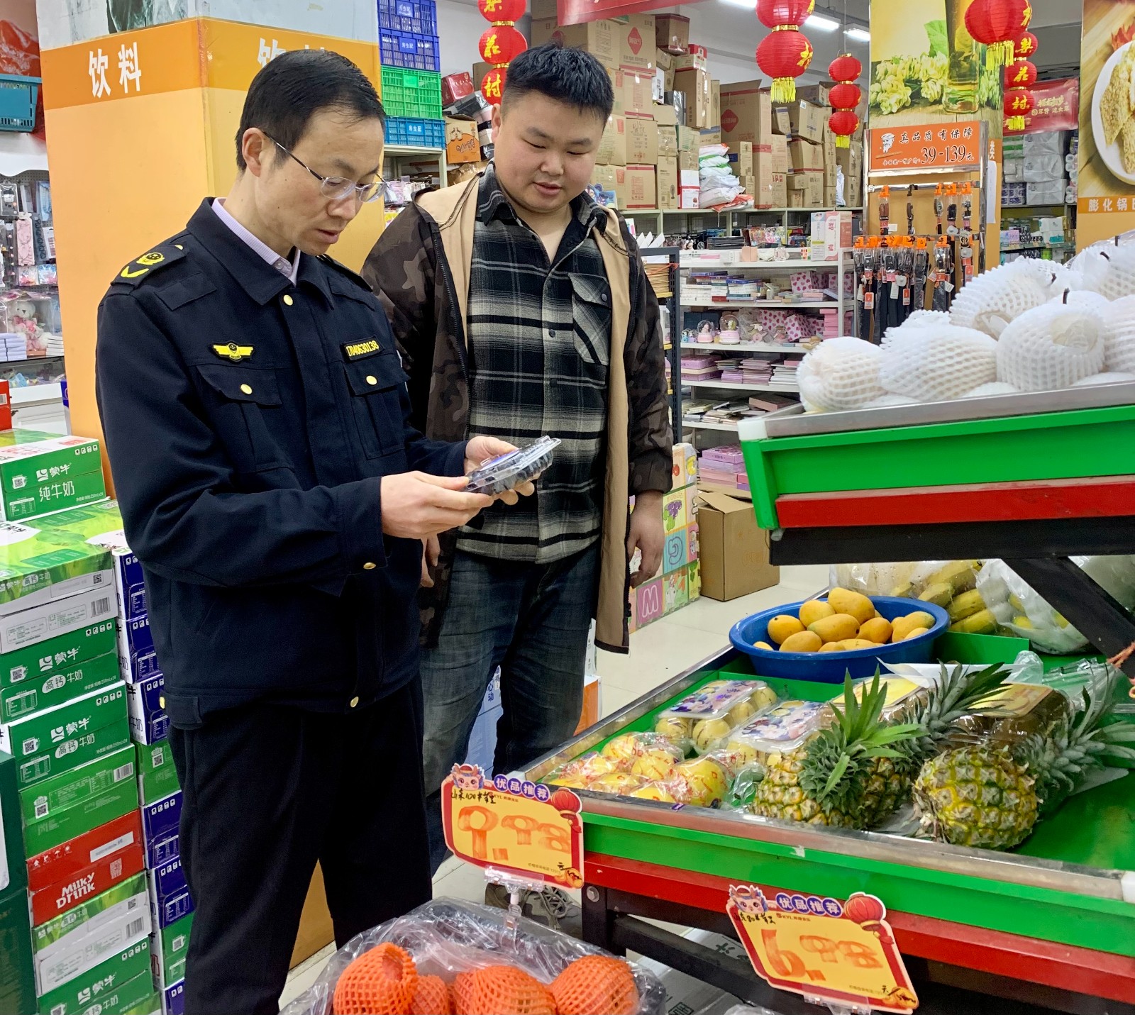 秦古市场监管所：专项检查鲜切水果市场 守护群众“果盘子” 安全