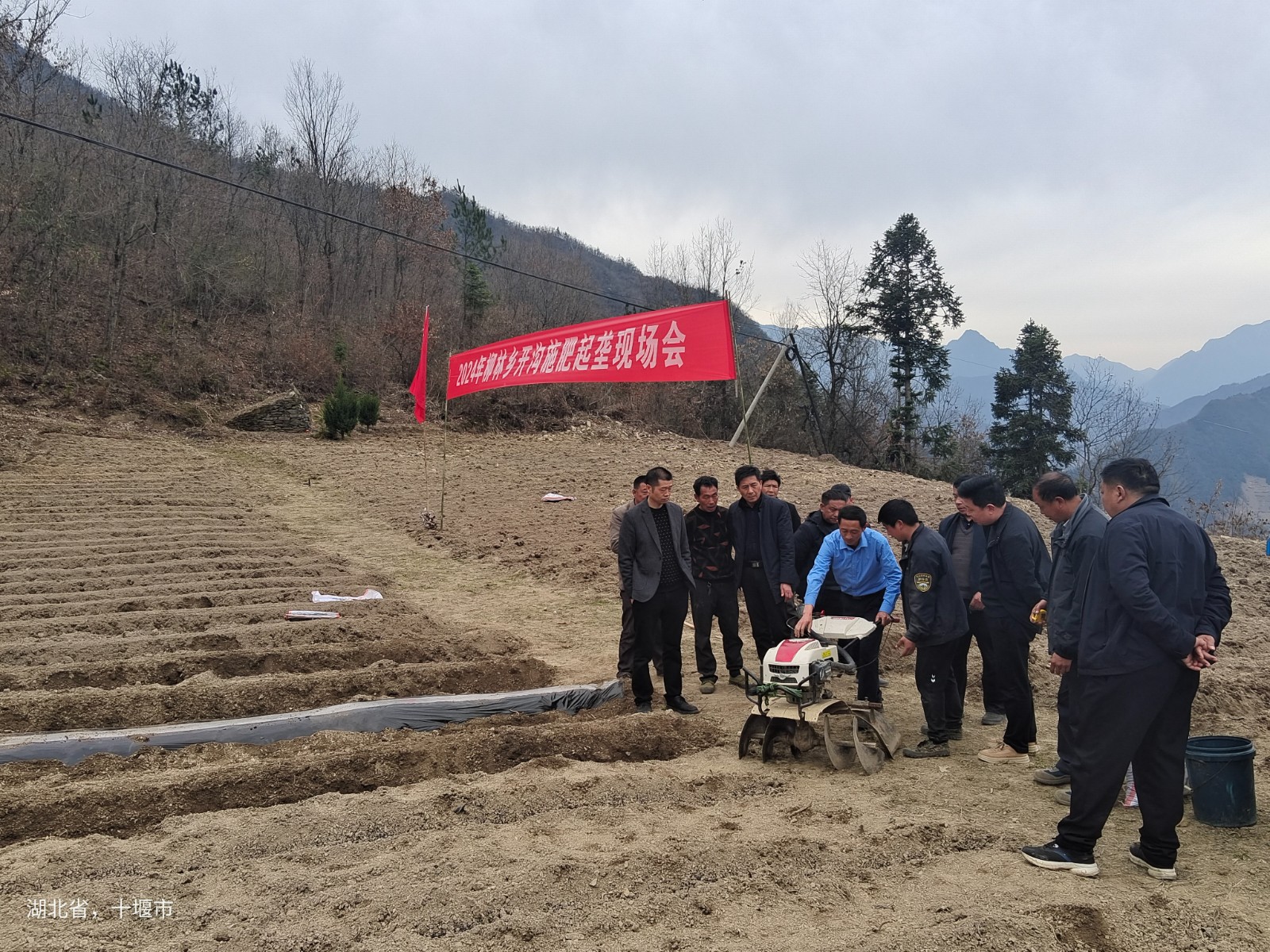 柳林乡：农民学校让农民暨“富脑袋”又“富口袋”