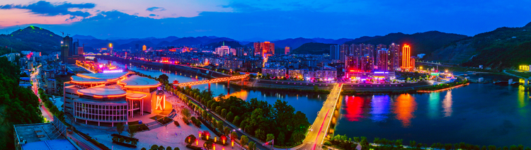 竹山縣城夜景（攝影：王國忠）.jpg